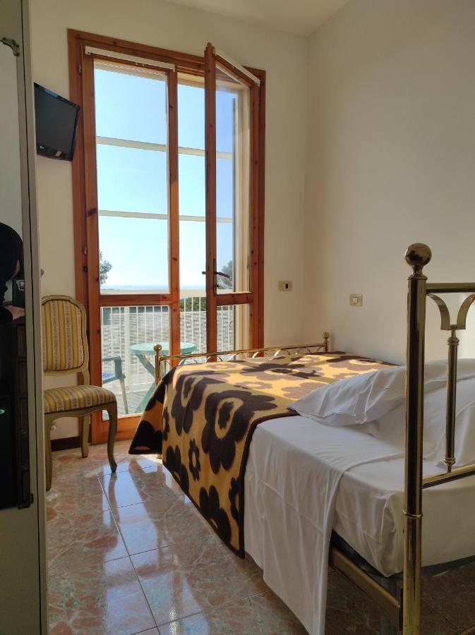 Hotel Atlantico กัสตีลยอนเชลโล ภายนอก รูปภาพ